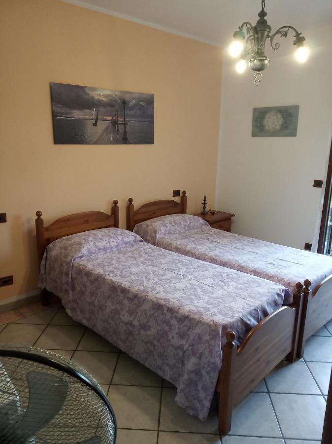Bed&breakfast Mezzaluna Feletto Exterior foto